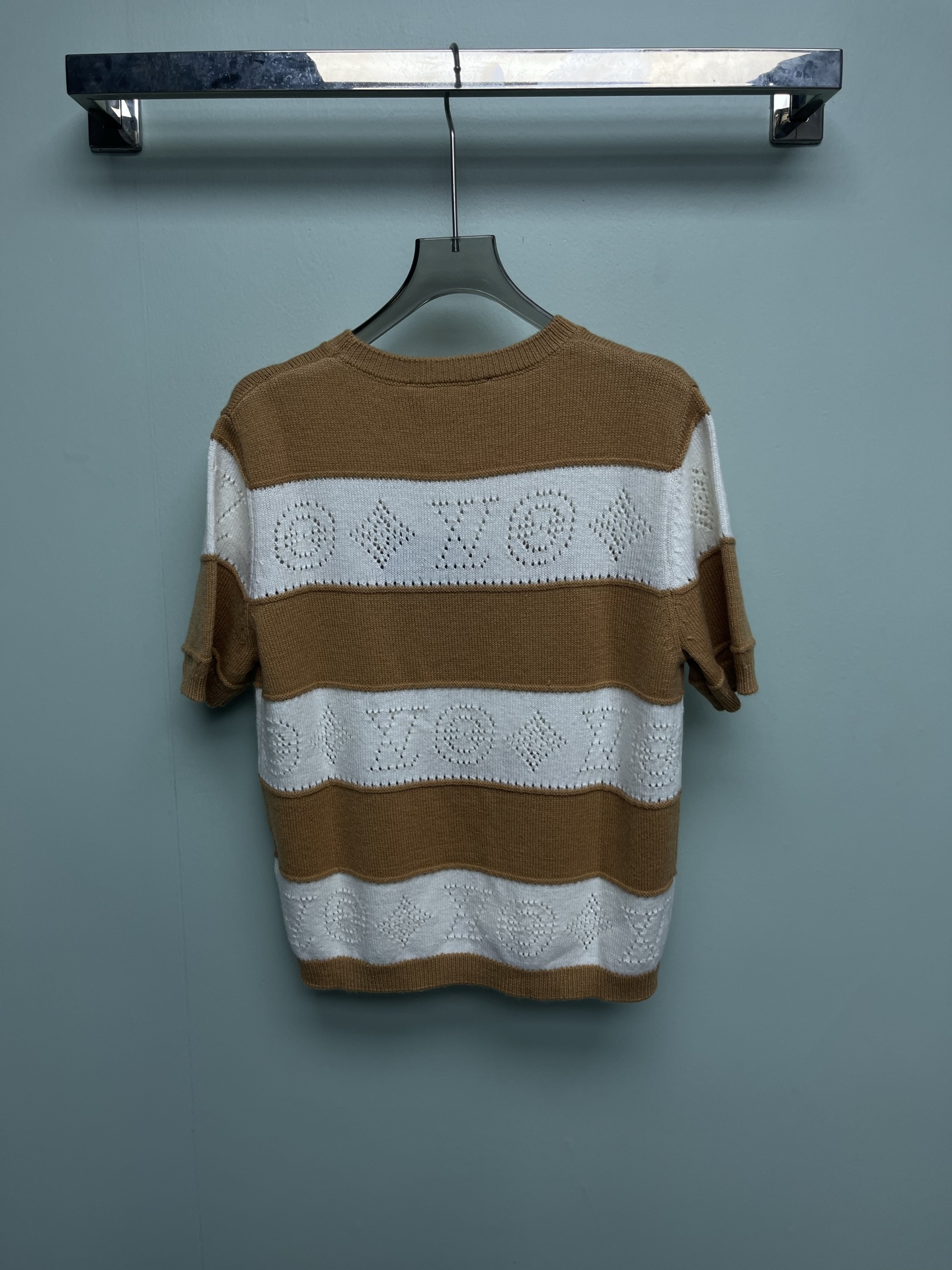 Women's short sleeves